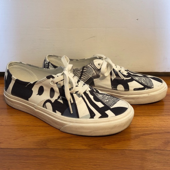 Vans Shoes - 🔥 RARE!! 🔥 Vans Authentics